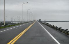 Foto de la galería: Postales de la adjudicación de las obras para ampliar la central hidroeléctrica de Yacyretá