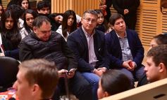 Foto de la galería: Foro en la Legislatura: estudiantes aseguran que viven la igualdad de manera más natural que los adultos