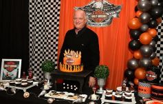 Foto de la galería: Los 60 de Eduardo Bonetto, fans de las Harley Davidson, en la Peña Tacuarí