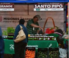 Foto de la galería: Plaza de la Soberanía Alimentaria en Posadas: en el 24° aniversario de las Ferias Francas de la provincia
