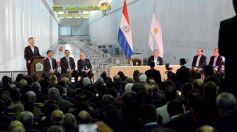 Foto de la galería: Los presidentes Macri y Mario Benítez inauguran el nuevo paso fronterizo Ituzaingó-Ayolas