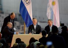 Foto de la galería: Los presidentes Macri y Mario Benítez inauguran el nuevo paso fronterizo Ituzaingó-Ayolas
