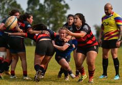 Foto de la galería: Las chicas misioneras volvieron a ganar en el Regional de rugby femenino