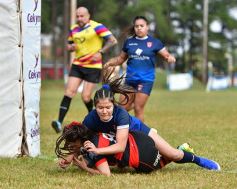 Foto de la galería: Las chicas misioneras volvieron a ganar en el Regional de rugby femenino