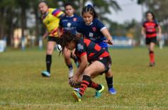 Foto de la galería: Las chicas misioneras volvieron a ganar en el Regional de rugby femenino
