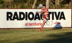 Foto de la galería: Regatas de Resistencia aplastó a Tacurú en la cancha de la Hormiga
