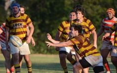 Foto de la galería: Regatas de Resistencia aplastó a Tacurú en la cancha de la Hormiga