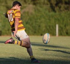 Foto de la galería: Regatas de Resistencia aplastó a Tacurú en la cancha de la Hormiga