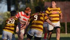 Foto de la galería: Regatas de Resistencia aplastó a Tacurú en la cancha de la Hormiga