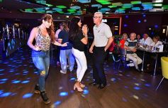 Foto de la galería: Lucio Rebollo festejó su cumple en el casino y con música de Jorge Reyes