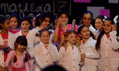 Foto de la galería: El musical Matilda, hecho por chicos posadeños, deslumbró en Encarnación