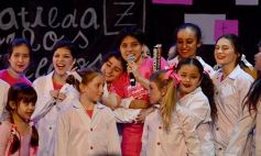 Foto de la galería: El musical Matilda, hecho por chicos posadeños, deslumbró en Encarnación