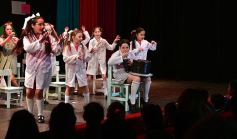 Foto de la galería: El musical Matilda, hecho por chicos posadeños, deslumbró en Encarnación