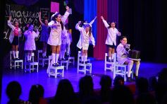Foto de la galería: El musical Matilda, hecho por chicos posadeños, deslumbró en Encarnación