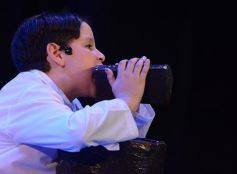 Foto de la galería: El musical Matilda, hecho por chicos posadeños, deslumbró en Encarnación