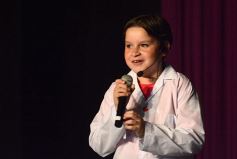 Foto de la galería: El musical Matilda, hecho por chicos posadeños, deslumbró en Encarnación