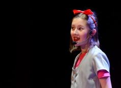 Foto de la galería: El musical Matilda, hecho por chicos posadeños, deslumbró en Encarnación