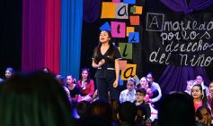 Foto de la galería: El musical Matilda, hecho por chicos posadeños, deslumbró en Encarnación