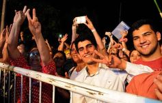Foto de la galería: Ante una multitud, Cristina presentó su libro en Posadas