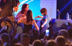 Foto de la galería: Ante una multitud, Cristina presentó su libro en Posadas