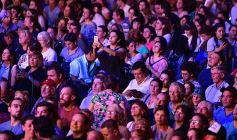 Foto de la galería: Ante una multitud, Cristina presentó su libro en Posadas
