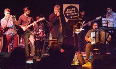 Foto de la galería: Diente de Leche homenajeó a Leo Dan con un gran recital