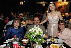 Foto de la galería: Los 15 años de Mía, en el Salón Alvear