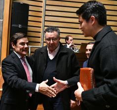 Foto de la galería: Ovación en la Legislatura para los campeones misioneros de la Copa Robótica 2019