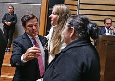 Foto de la galería: Ovación en la Legislatura para los campeones misioneros de la Copa Robótica 2019