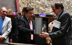 Foto de la galería: Ovación en la Legislatura para los campeones misioneros de la Copa Robótica 2019