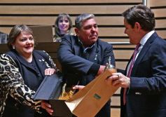 Foto de la galería: Ovación en la Legislatura para los campeones misioneros de la Copa Robótica 2019