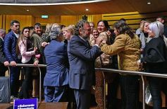 Foto de la galería: Ovación en la Legislatura para los campeones misioneros de la Copa Robótica 2019