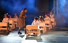 Foto de la galería: Postales de Matilda, el elogiado musical del Festival De Las Dos Orillas