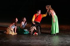 Foto de la galería: Postales de Matilda, el elogiado musical del Festival De Las Dos Orillas