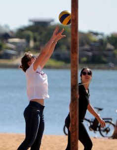 Foto de la galería: Postales de una tarde soleada: empezó en la bahía El Brete la Semana del Farmacéutico