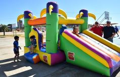 Foto de la galería: Postales de una tarde soleada: empezó en la bahía El Brete la Semana del Farmacéutico