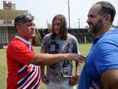 Foto de la galería: Glorias de Guaraní y de Iguazú jugaron un partido en Villa Sarita