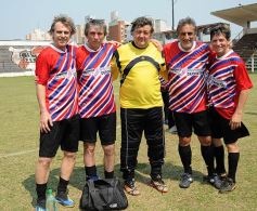 Foto de la galería: Glorias de Guaraní y de Iguazú jugaron un partido en Villa Sarita