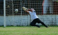 Foto de la galería: Glorias de Guaraní y de Iguazú jugaron un partido en Villa Sarita