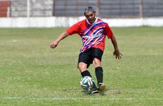 Foto de la galería: Glorias de Guaraní y de Iguazú jugaron un partido en Villa Sarita