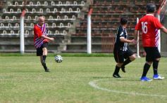 Foto de la galería: Glorias de Guaraní y de Iguazú jugaron un partido en Villa Sarita