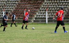 Foto de la galería: Glorias de Guaraní y de Iguazú jugaron un partido en Villa Sarita