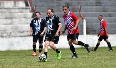 Foto de la galería: Glorias de Guaraní y de Iguazú jugaron un partido en Villa Sarita