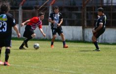 Foto de la galería: Glorias de Guaraní y de Iguazú jugaron un partido en Villa Sarita