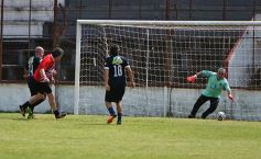 Foto de la galería: Glorias de Guaraní y de Iguazú jugaron un partido en Villa Sarita