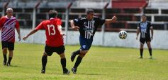Foto de la galería: Glorias de Guaraní y de Iguazú jugaron un partido en Villa Sarita