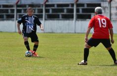 Foto de la galería: Glorias de Guaraní y de Iguazú jugaron un partido en Villa Sarita