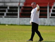 Foto de la galería: Glorias de Guaraní y de Iguazú jugaron un partido en Villa Sarita