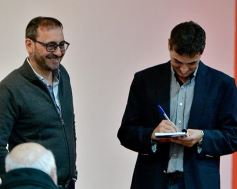Foto de la galería: Roberto Maack presentó su primer libro de cuentos