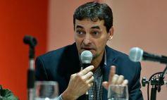 Foto de la galería: Roberto Maack presentó su primer libro de cuentos